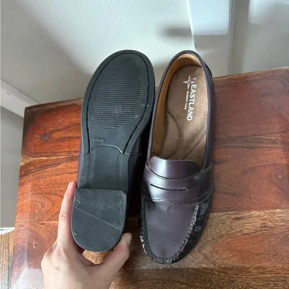 Eastland ll Women’s Brown Penny Loafers - Picture 6 of 6